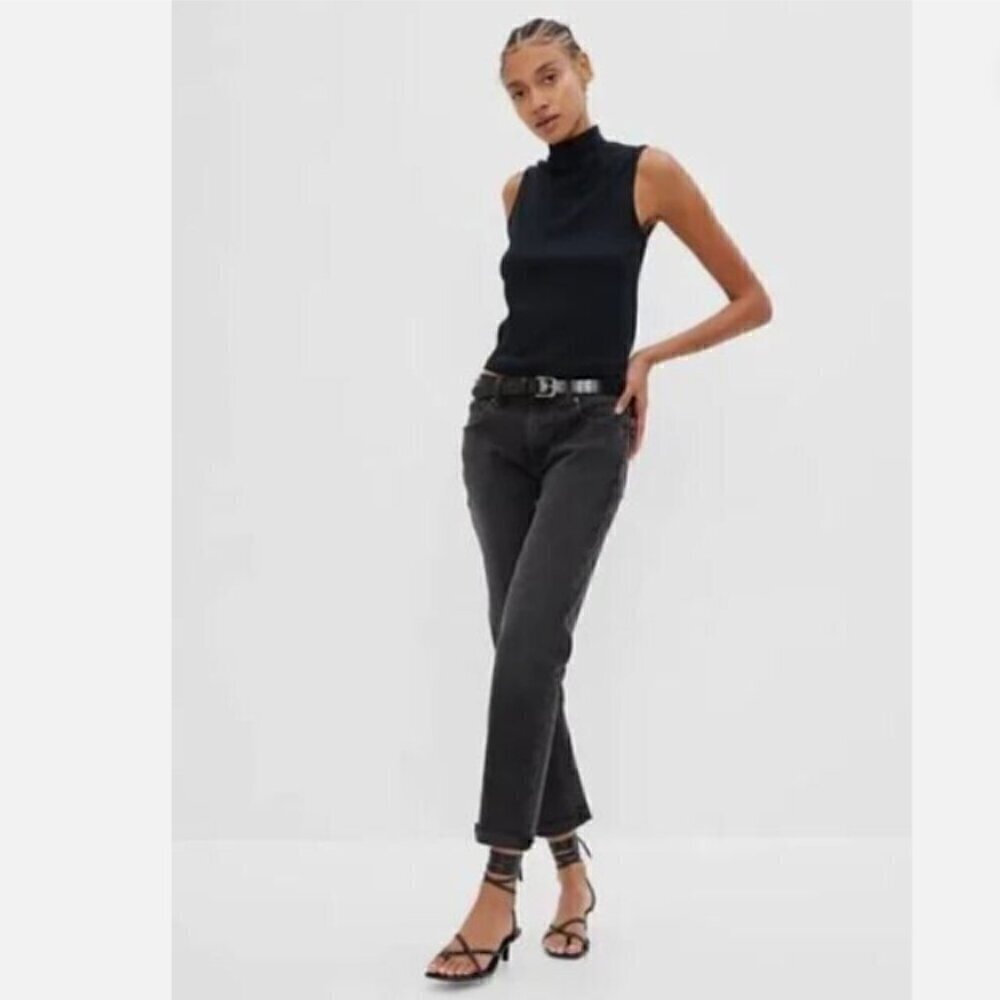 GAP 90's Mid-Rise Black Wash Y2k Girlfriend Jeans Size 25/0 Raw Hem MSRP $80